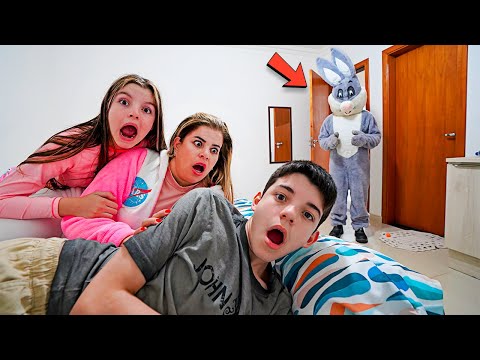 O COELHO MALVADÃO - PASSAMOS A NOITE NA CASA DO COELHÃO E ALGO ACONTECEU 3 HORAS DA MANHÃ - Parte 16