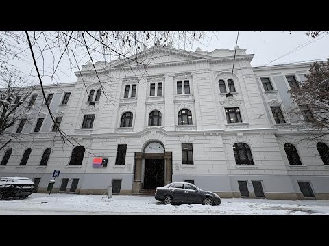 Cum arată spațiile reamenajate ale Bibliotecii Județene „A.D. Xenopol” din Arad | Tur în interiorul clădirii