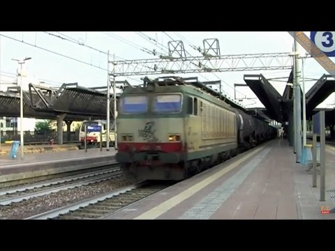 E.633 con carri Wascosa a Milano Rogoredo - E.633 with Wascosa wagons in Milano Rogoredo