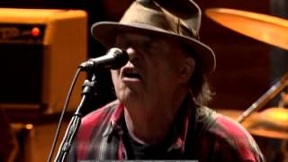 Neil Young - Everybody Knows This Is Nowhere (Live at Farm Aid 2008)
