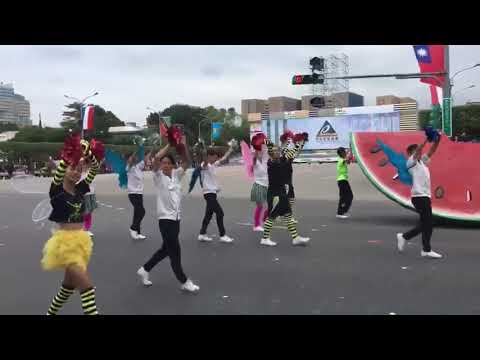 至善高中 建校46年他們第1次受邀到總統府前表演