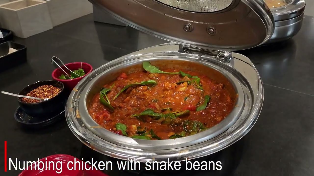 Qantas Airways Domestic Business Lounge thumbnail