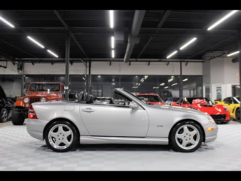 2001 Mercedes Benz SLK 320! Rare 6 Speed Manual! V6 Engine! Xenon Headlights and Heated Seats!