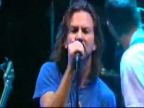 Pearl Jam - Crown Of Thorns (Reading 2006).flv