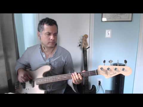 James Taylor's "Secret O' Life" (Lee Sklar, Bass)