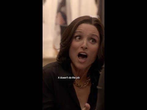 She almost completely broke character here... croissant anyone? 🤭🥐