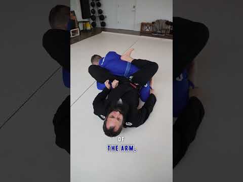 How to get your opponent’s knee inside for the Heisen guard! #jiujitsu #jiujitsutips