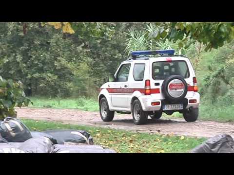 2017-02-17 PRATO - SCARICANO 50 SACCHI NERI, INCASTRATI DA TELECAMERE