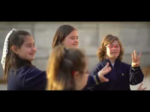 En los brazos de un carpintero - Coro de Tajamar con el colegio Cambrils