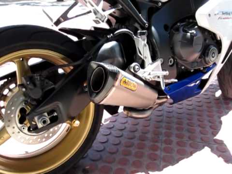 Honda CBR 1000 RR HRC con Arrow Trophy
