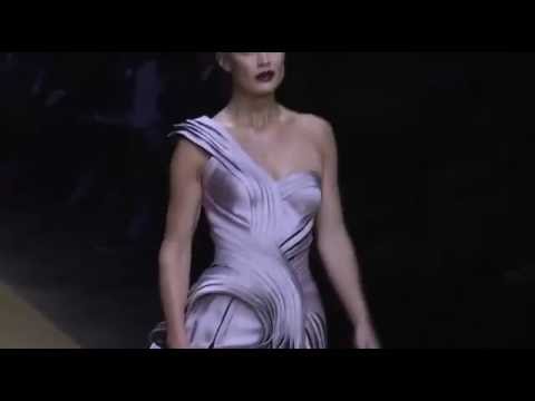 Atelier Versace – Fashion Show Haute Couture Autumn / Winter 2016/17