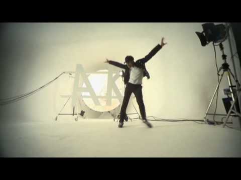 Moonwalk like Michael Jackson - Anthony King