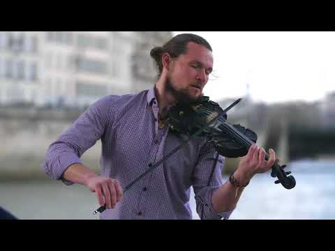 The Trouble Notes - Christoph live on the Seine (Paris, France)