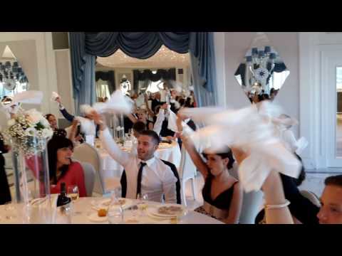 ANIMAZIONE AI TAVOLI - PLAZA VASTO - DIVERTIMENTO E ANIMAZIONE MATRIMONIO FRANCESCO BARATTUCCI