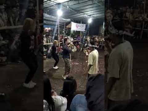 MISTER MENDEM... VOCAL : ANDIKA HELLI