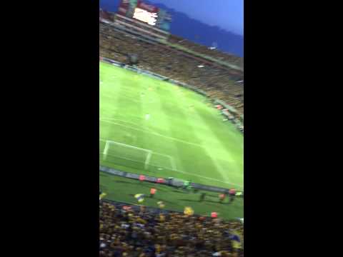 "La tribuna es una fiesta - Libres y Lokos - Tigres vs Inter Porto Alegre" Barra: Libres y Lokos • Club: Tigres