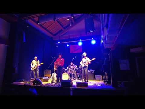 Stella Burns: Stella Burns loves you Live in Milan (La Scighera)