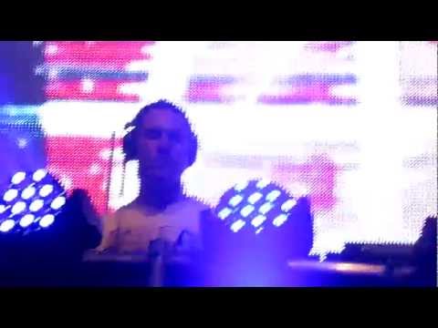 DJ TIESTO LIVE AT PRIVILEGE (IBIZA) 8-8-2011