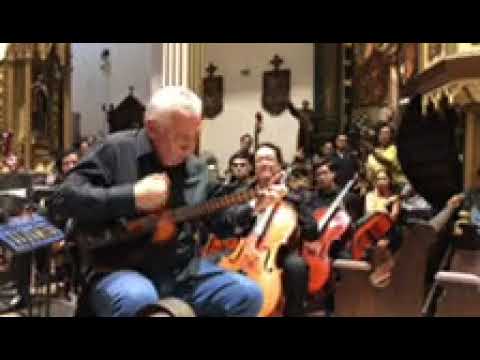 Néstor Aponte y el maestro Cheo Hurtado deleitaron a panameños con el tradicional Pajarillo