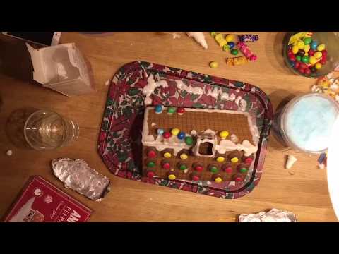 クリスマスジンジャーブレッドハウス (CHRISTMAS GINGERBREAD HOUSE)