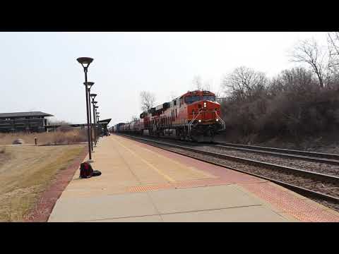 Bnsf 7196 leads cp 287 at mitchell international airport Milwaukee