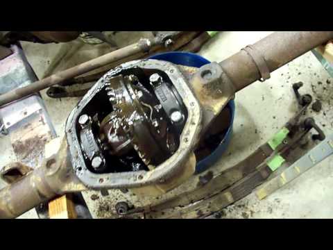 Willys Jeep differential rebuild, rear end disassembly