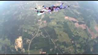 preview picture of video '20120428 - First Skydive (AFF).mp4'
