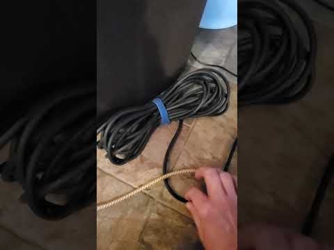 TC-Helicon H1 harmony voice box/pedal