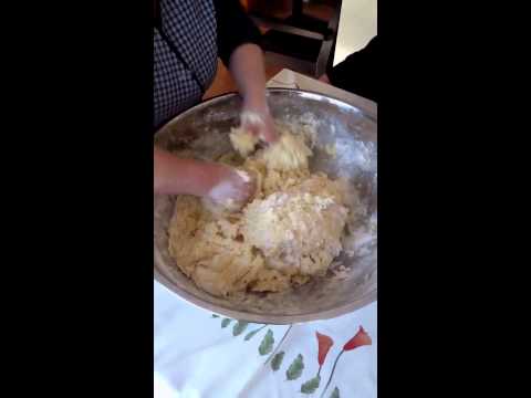 How to Make Portuguese Malassadas