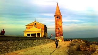 preview picture of video 'Caorle  Immagini di Caorle in musica'