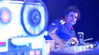 LOW YO YO STUFF - Noord Nederlands Toneel