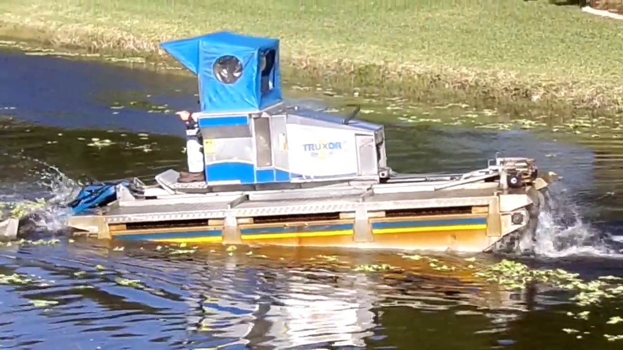 Truxor Amphibious Weed Harvester in Action