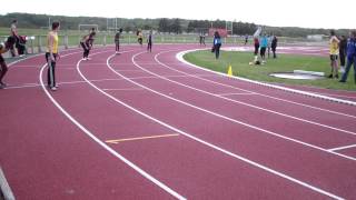 preview picture of video 'Passage de relais 4x100m féminin - Interclubs N2B Nemours 5 mai 2012'