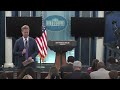 LIVE: White House briefing as Epstein emails released, shutdown crisis nears end - Video