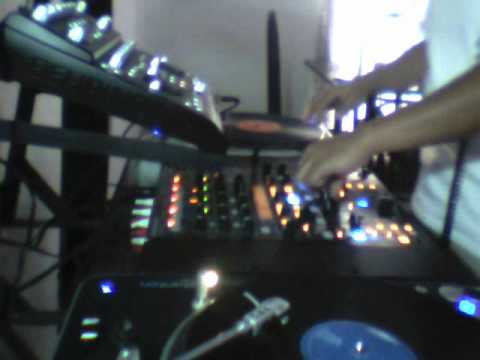 DJ AXL - Tribute To DJ TRAJIC