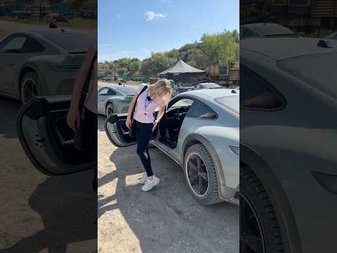 Staubig mit dem Porsche 911 Dakar 🖤