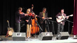 Laurie Lewis & the Right Hands - Snowy Day