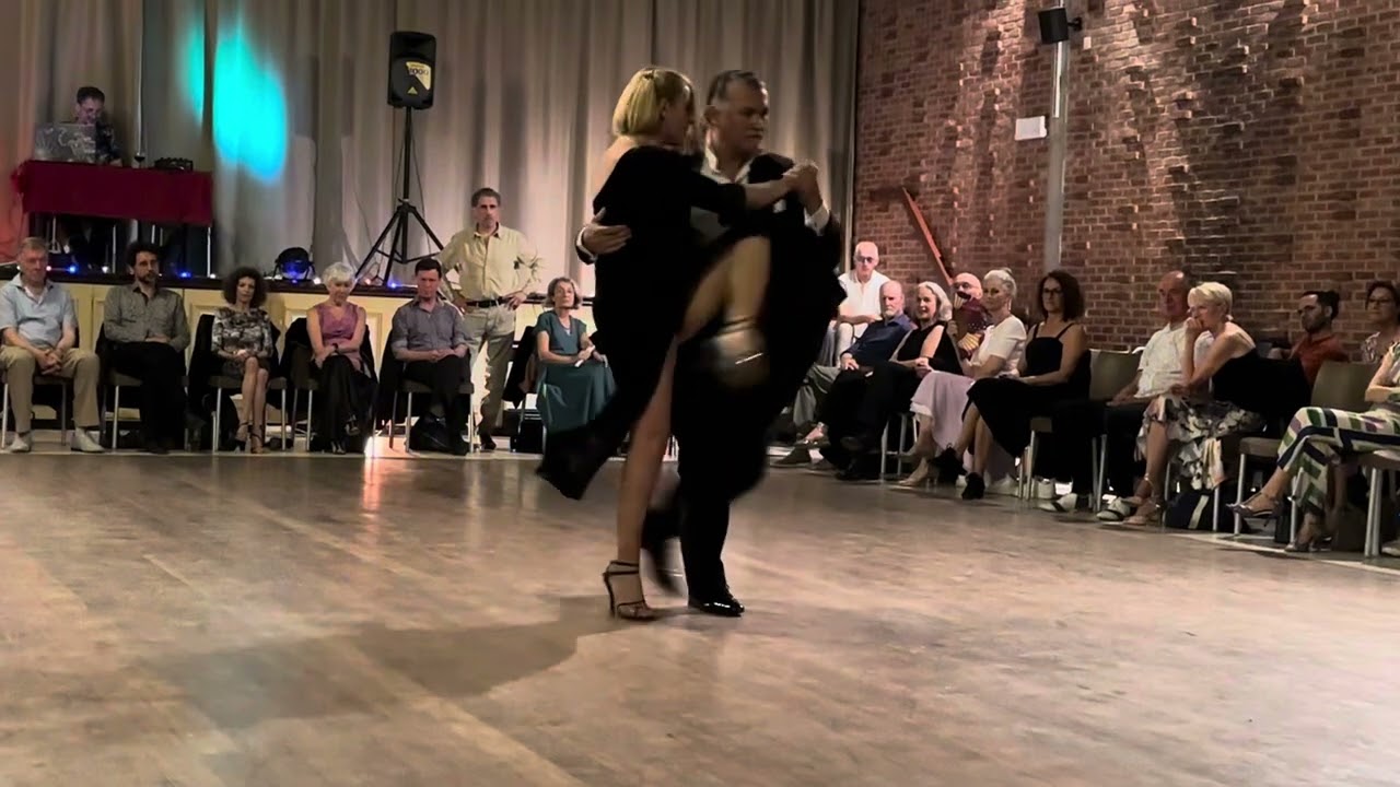 Video thumbnail for JESÚS VELÁZQUEZ Y MONICA PARRA 2/3