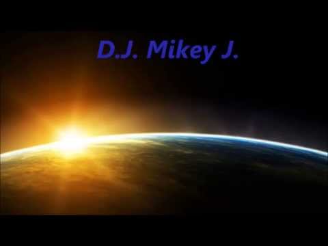 Deadmau5 & Porter Robinson Mashup (D.J. Mikey J.)