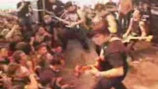 bleedingthrough----just-another-pretty-face--hellfest2002