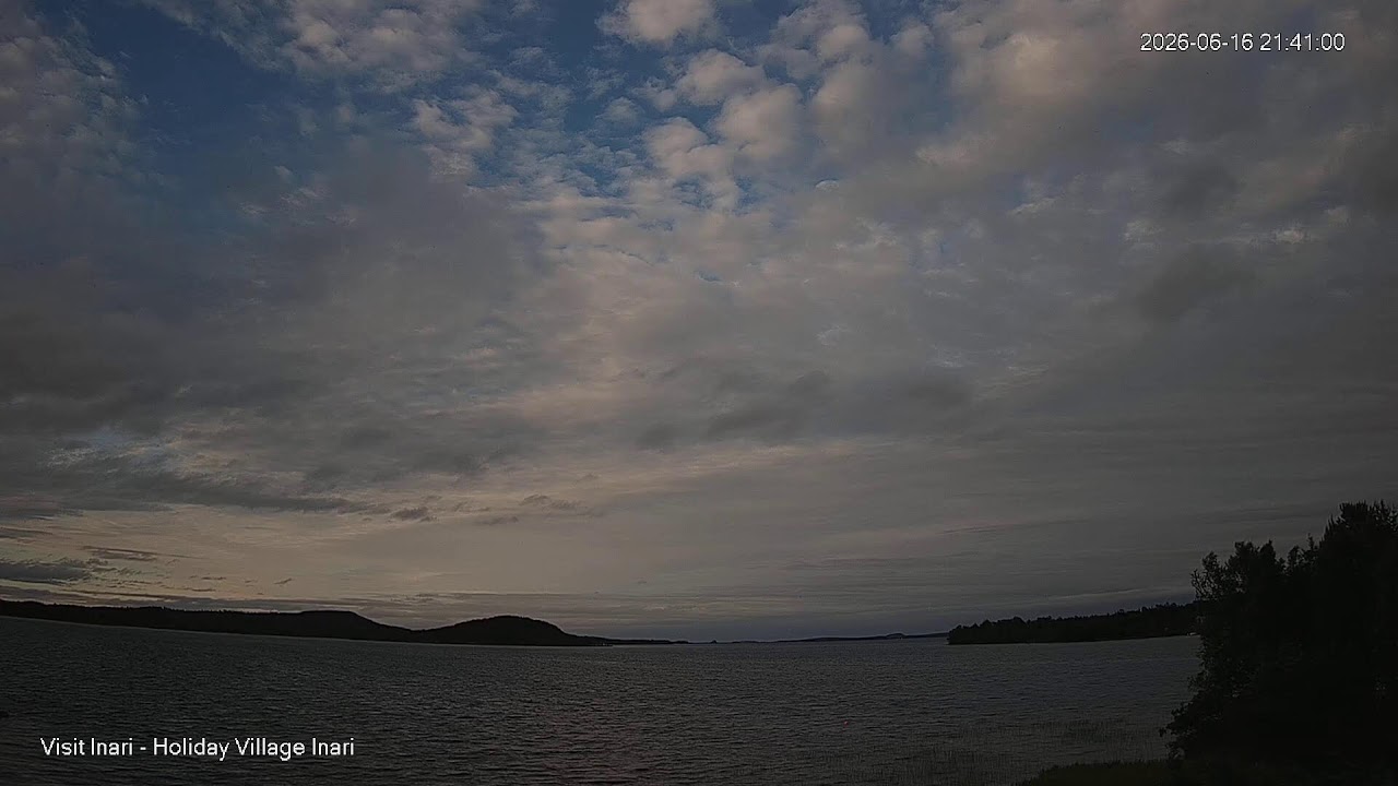 Live webcam view of Lago Inari desde Holiday Village Inari