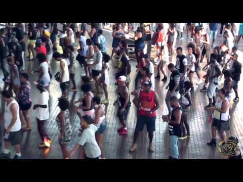 download lagu mp3 mp4 Baile Charme, download lagu Baile Charme gratis, unduh video klip Baile Charme