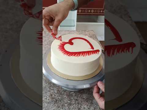 How to make round shape cake🎂🍰 and top heart ❤️ design #wholecake #cakeline #cakemaking
