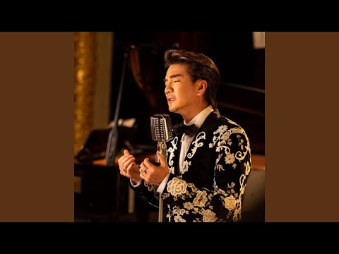 Thể hiện bởi Đàm Vĩnh Hưng