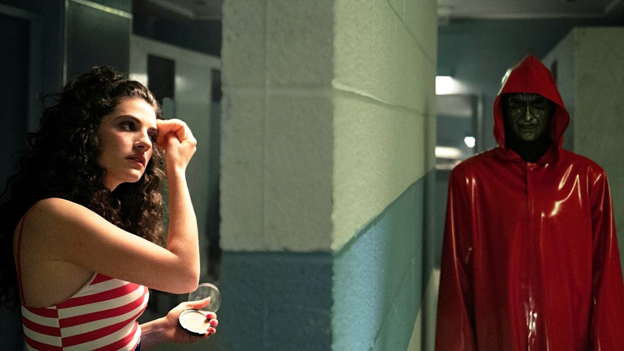 Masked Killer Hunts Girls On Prom Night, And The Person Behind It Will Shock Us