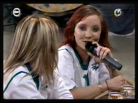 RAKETA POD KOZOLCEM - Foxy Teens