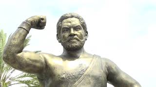 Jack Veneno, “El campeón de la bolita del mundo”, tiene su estatua en parque Eugenio María de Hostos