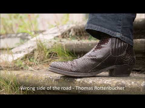 Wrong side of the road - Thomas Rottenbücher