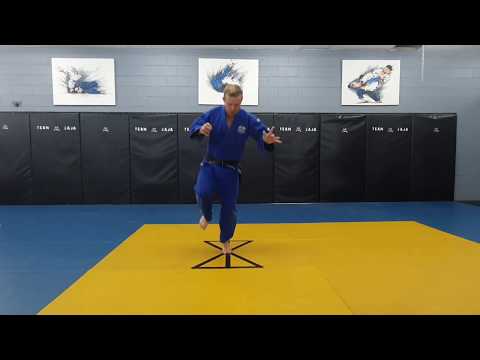 10 solo footwork drills for Judo and BJJ