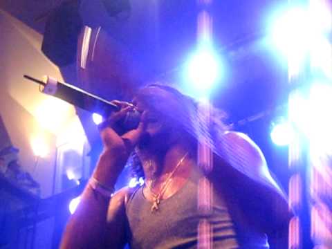 Timbuktu feat Supreme - The båtten is nådd LIVE